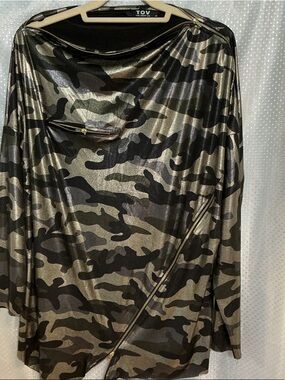 TOVE Olive Camo Zip-Detail Hoodie